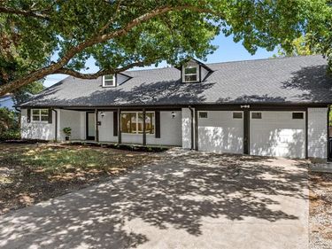 5748 Wimbleton Way, Fort Worth, TX 76133