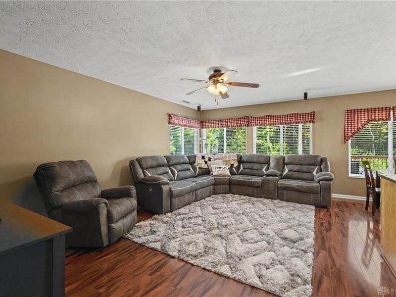 10237 Peacock Lane, Miamisburg, OH 45342 Photo 10