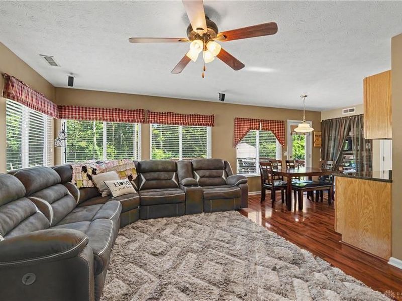 10237 Peacock Lane, Miamisburg, OH 45342 Photo 11