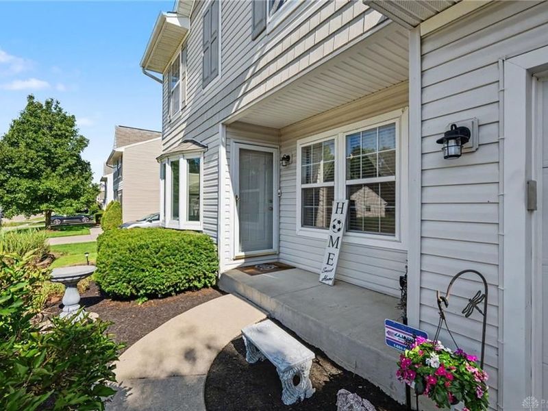 10237 Peacock Lane, Miamisburg, OH 45342 Photo 3