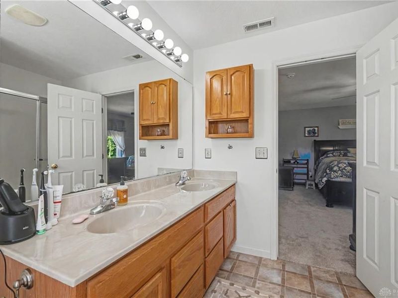 10237 Peacock Lane, Miamisburg, OH 45342 Photo 36