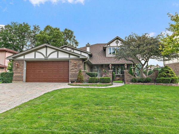 570 Sandpebble Drive , Schaumburg, IL 60193