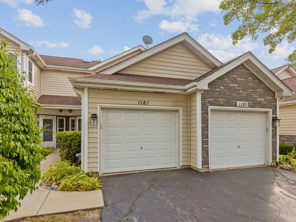 1181 Regency Drive , Schaumburg, IL 60193
