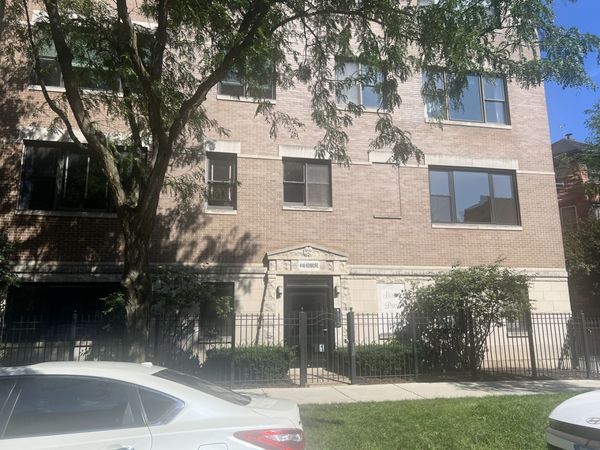 4149 N Kenmore Avenue, Unit 2S, Chicago, IL 60613