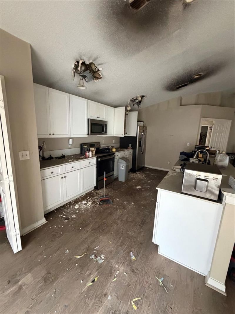 3997 Hillingdon Road , Tavares, FL 32778 Photo