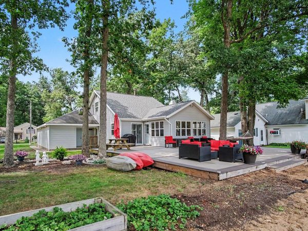 8570 Cochise Drive, Howard City, MI 49329