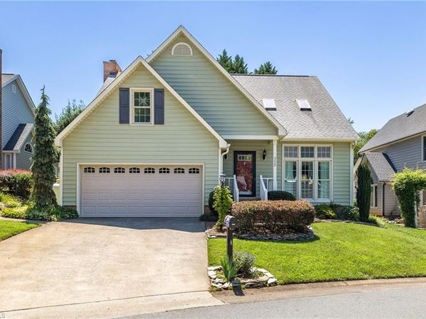 2228 King George Court , Winston-Salem, NC 27103