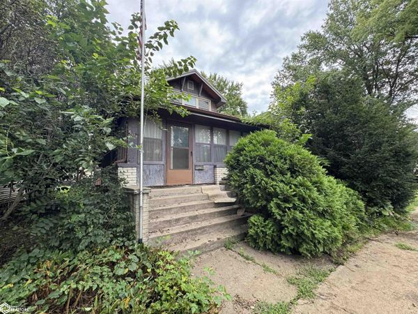 805 W Adams Street, Creston, IA 50801