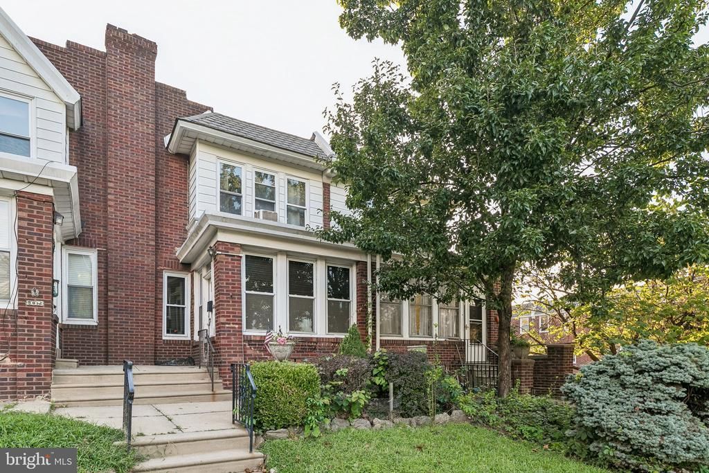 5916 Henry Avenue, Philadelphia, PA 19128 Main Photo