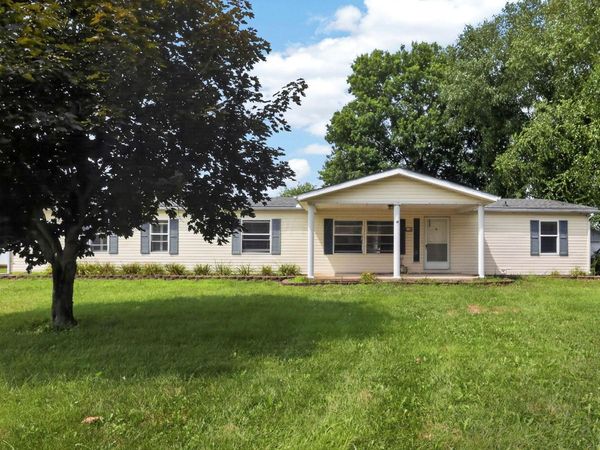 12 Stevy Lane, Frazeysburg, OH 43822