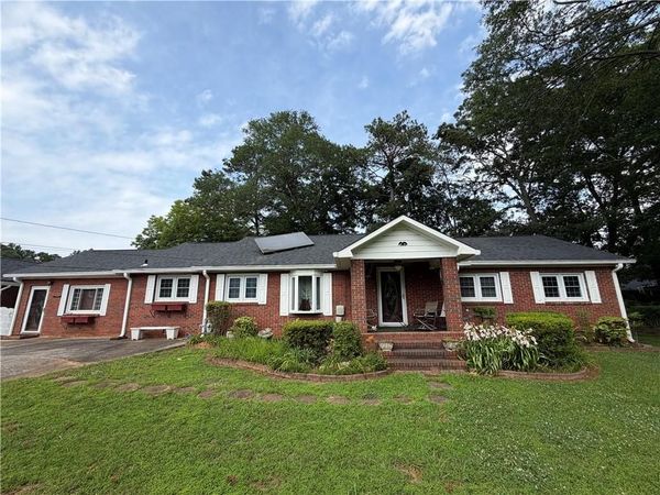 401 Latimore Avenue , Buford, GA 30518