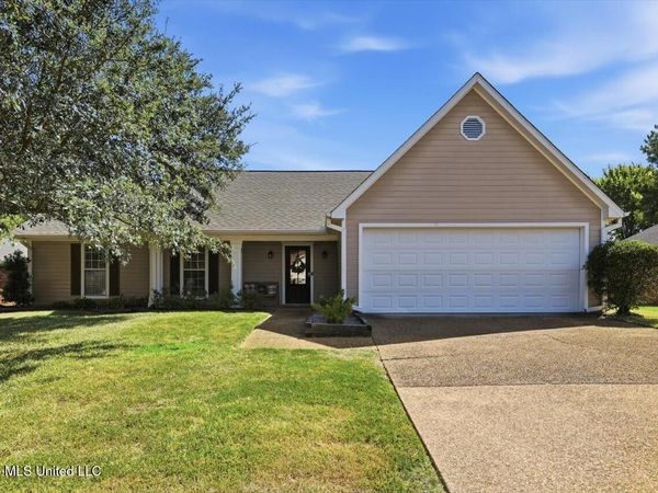 6016 Hawthorne Hill Road, Flowood, MS 39232