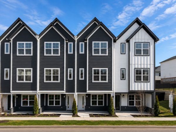 700 N DuPont Ave , Unit #201, Madison, TN 37115