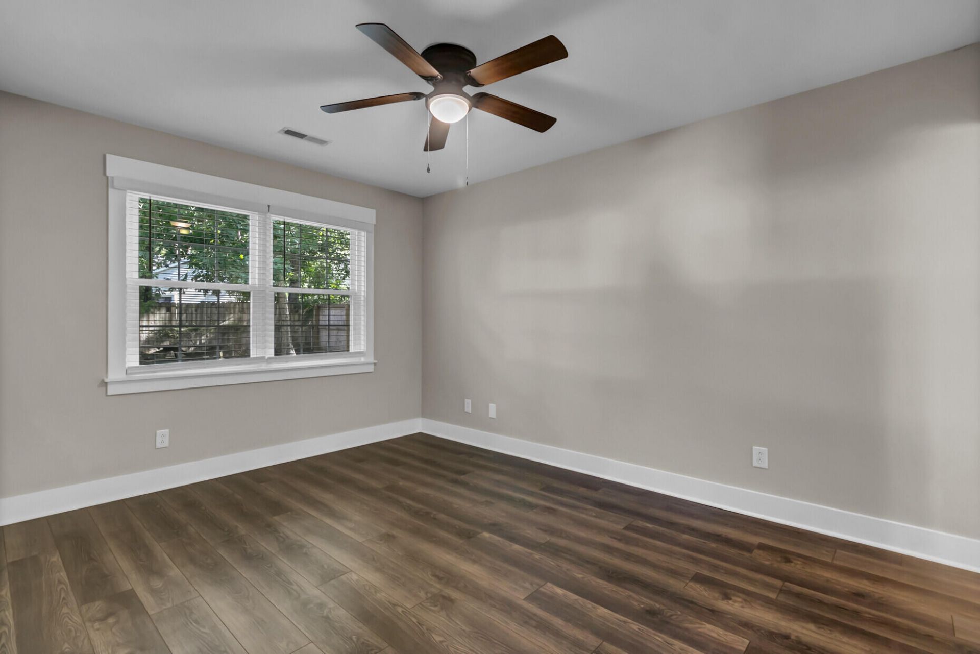221 Alston Circle Photo 17