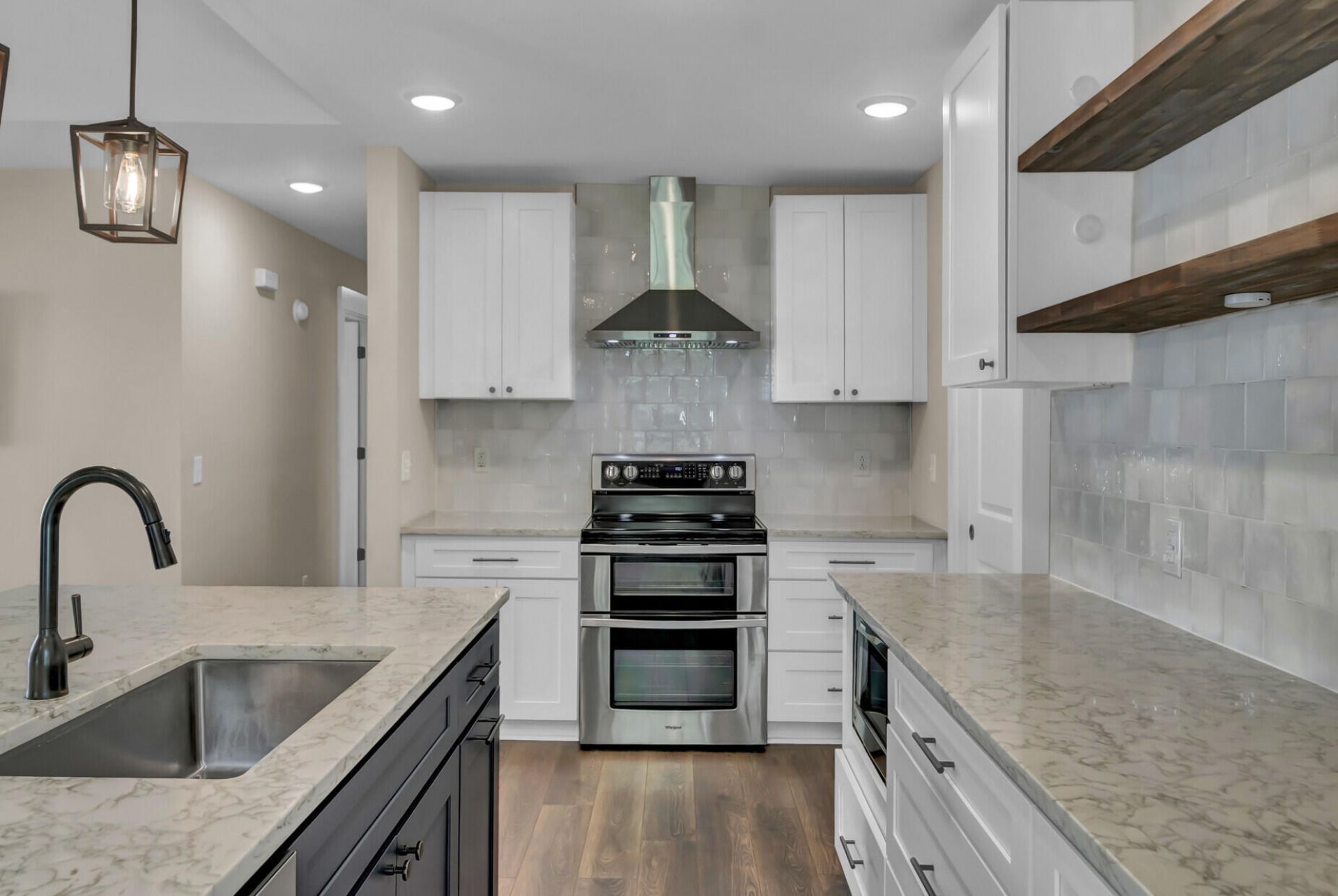 221 Alston Circle Photo 3