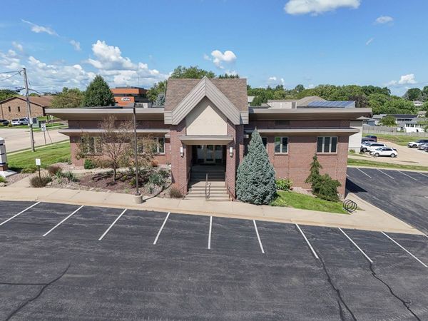 3390 Asbury Road, Dubuque, IA 52002