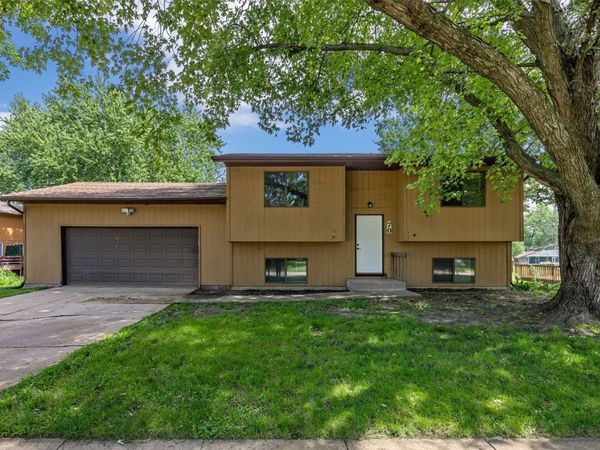 70 Heritage , North Liberty, IA 52317