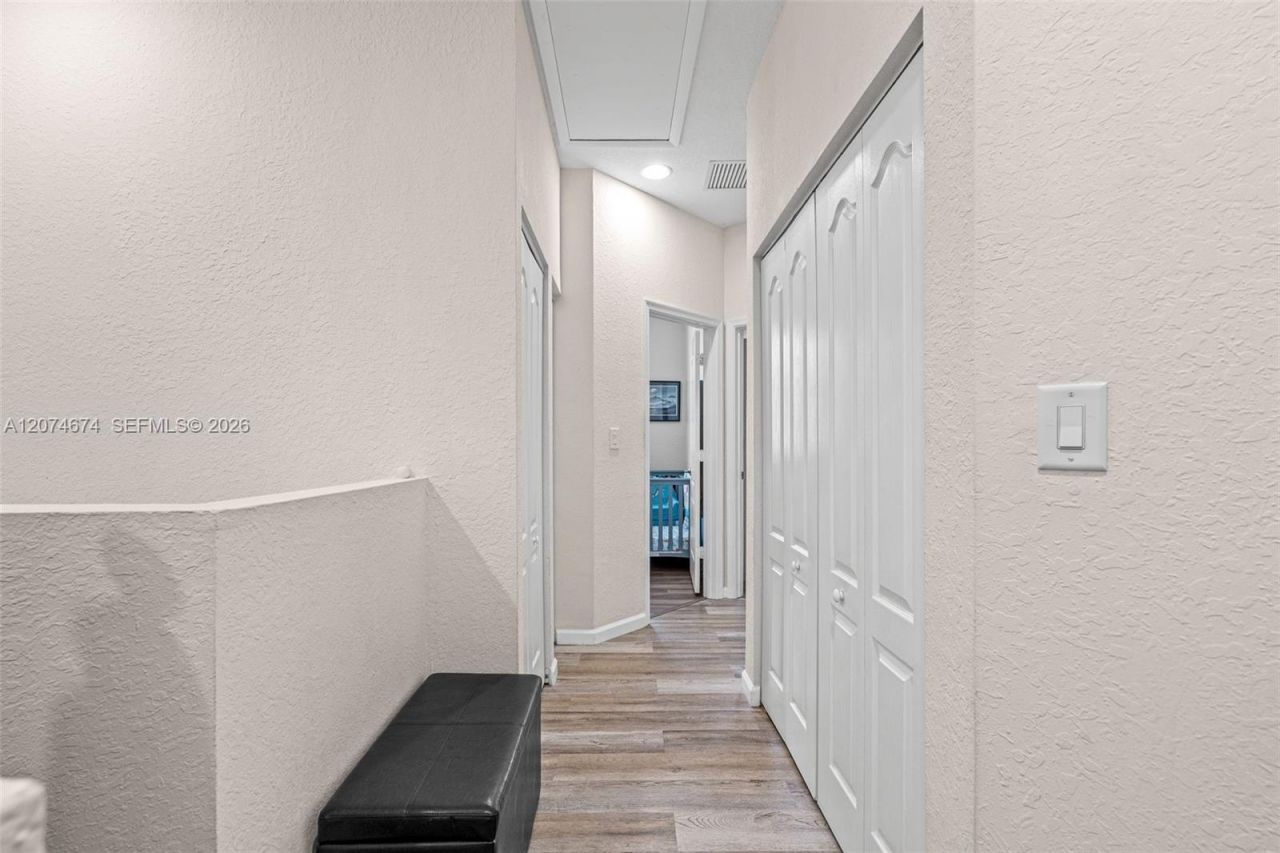 1034 NE 30th Ave , Homestead, FL 33033 Photo