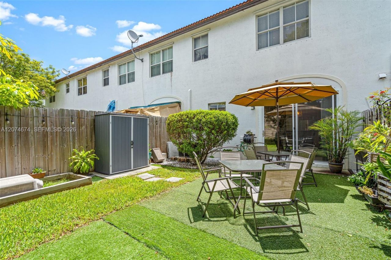 1034 NE 30th Ave , Homestead, FL 33033 Photo