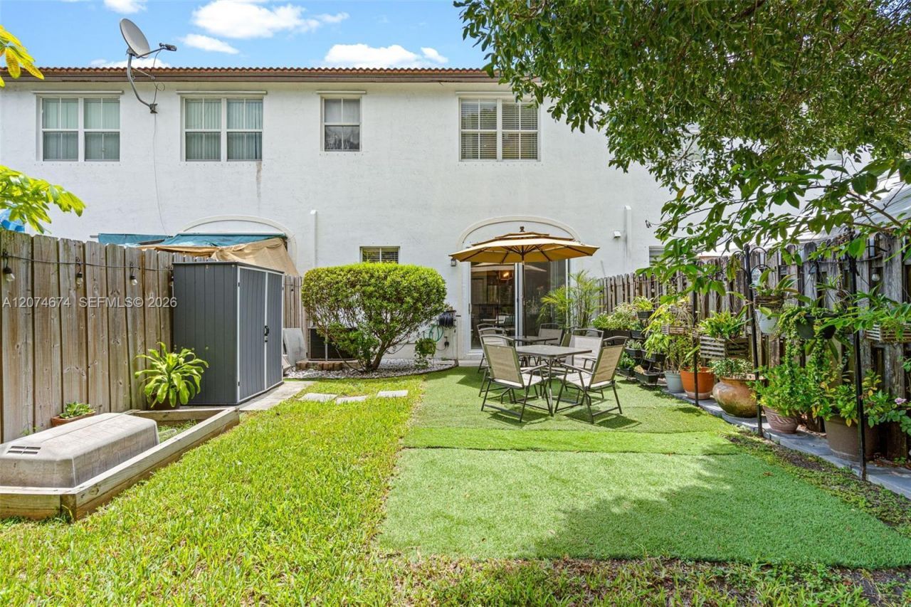 1034 NE 30th Ave , Homestead, FL 33033 Photo