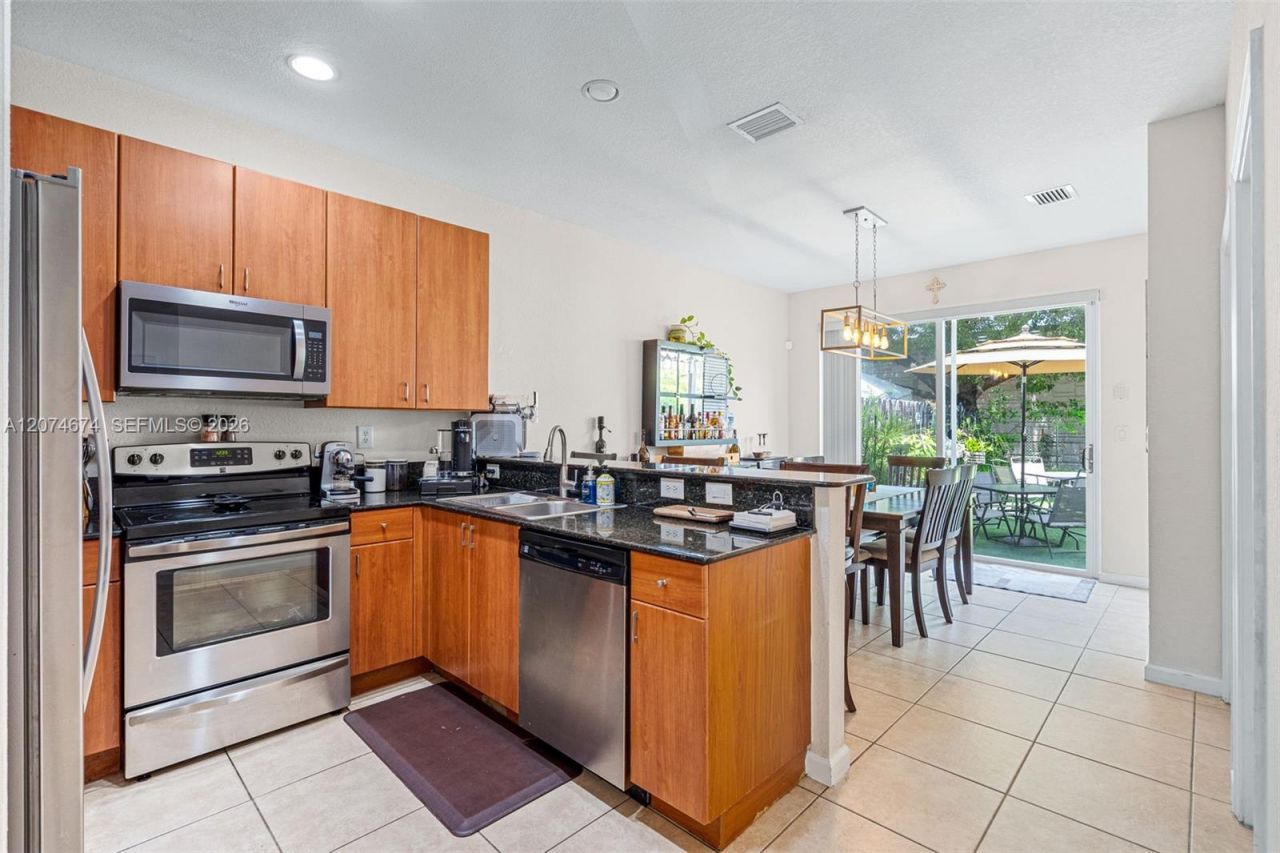1034 NE 30th Ave , Homestead, FL 33033 Photo