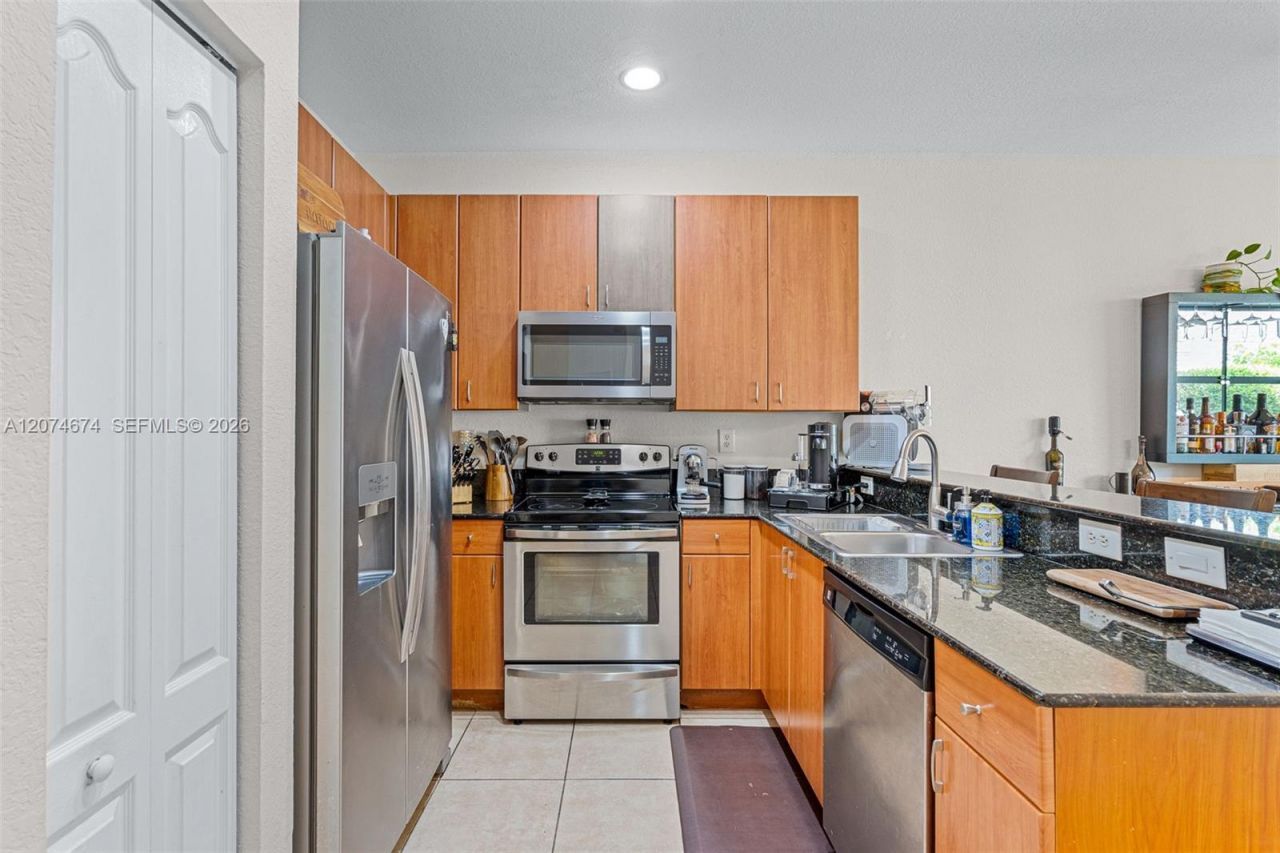 1034 NE 30th Ave , Homestead, FL 33033 Photo