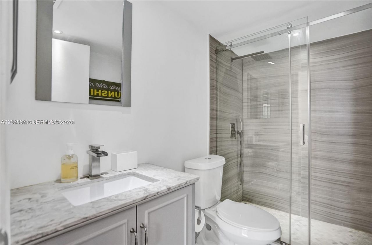 770 Claughton Island Dr , Unit 403, Miami, FL 33131 Photo