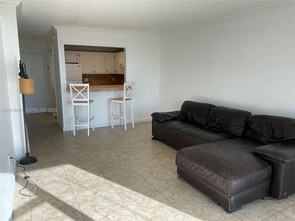 Unit B621, North Miami Beach, FL 33160