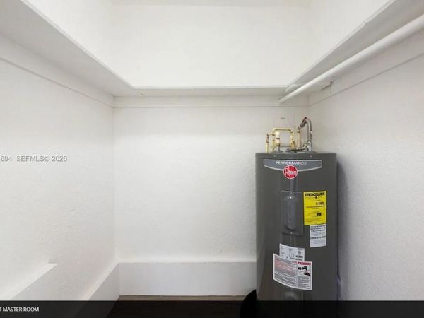 1811 NW 19th Ter , Unit 8, Miami, FL 33125