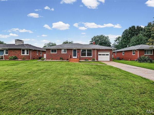 722 Berry Road , Wood River, IL 62095