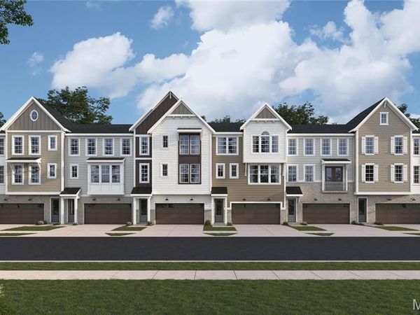 8910 E Gateway Heights , Unit 82-504, Richmond Heights, MO 63144