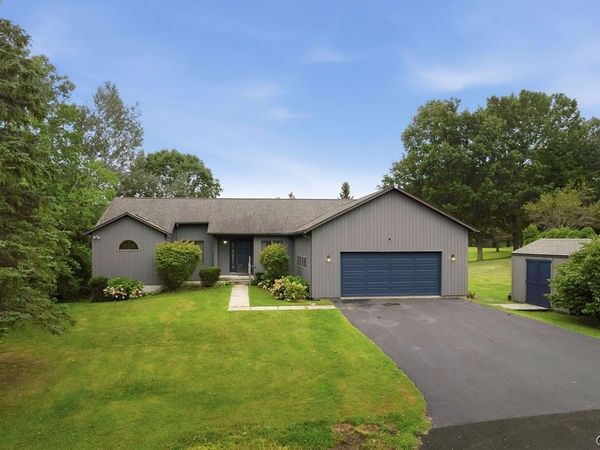 6 Fairview , Oswego, NY 13126