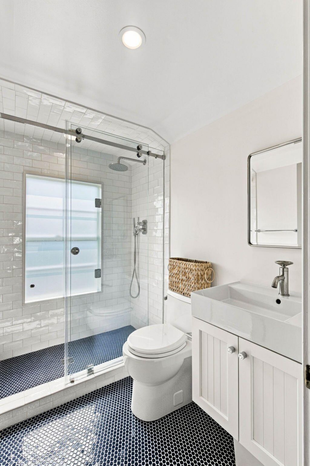21 Lamboll Street Photo 40