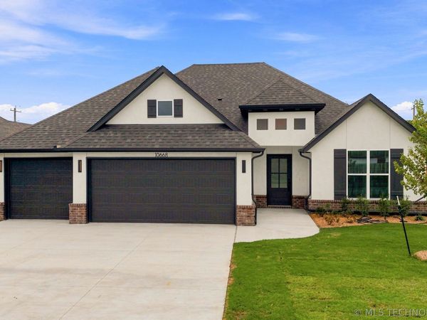 10668 S 226th East Avenue, Broken Arrow, OK 74014