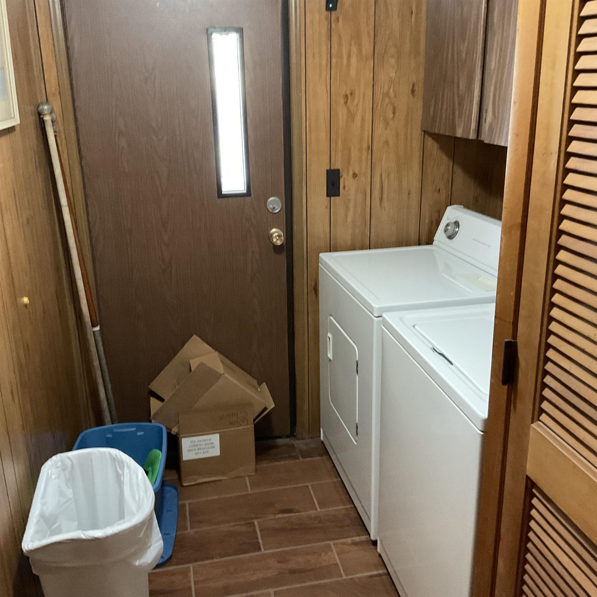 885 Hilander Dr.  Photo 17