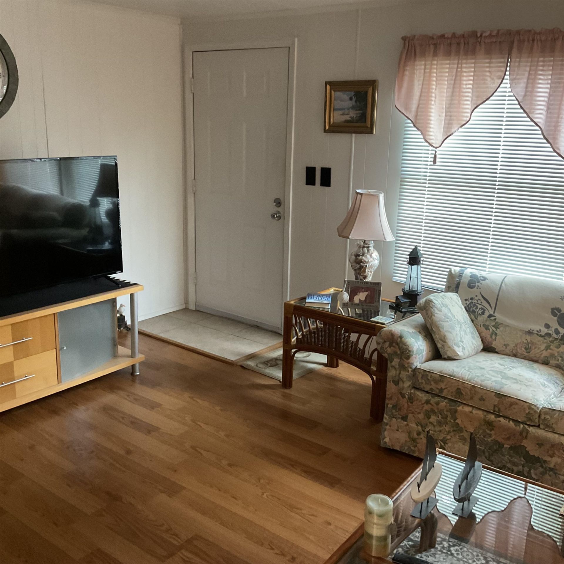 885 Hilander Dr.  Photo 9