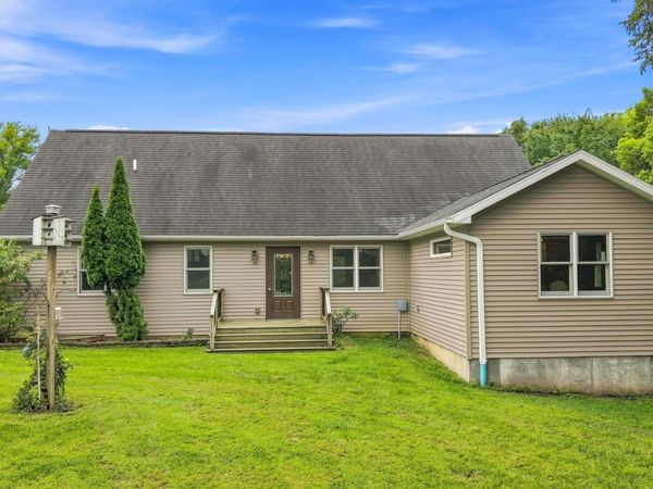 2096 290th Ave, Fort Madison, IA 52627