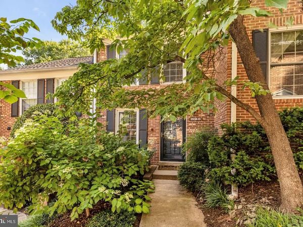2536 S WALTER REED DRIVE, Unit D, ARLINGTON, VA 22206