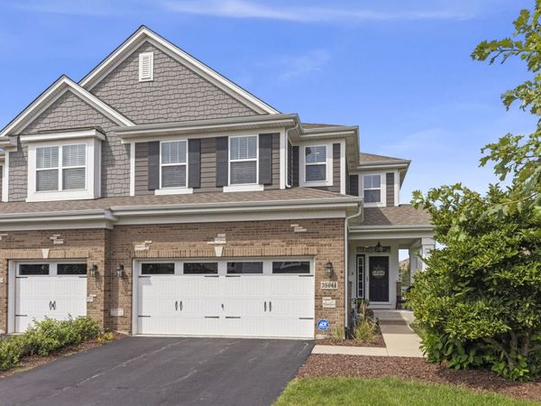 3S644 Breme Drive , Warrenville, IL 60555