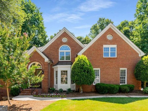 5135 Falcon Chase Lane NE, Sandy Springs, GA 30342