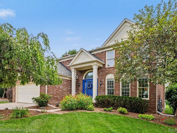 1724 Foresthill Drive, Rochester Hills, Mi 48306