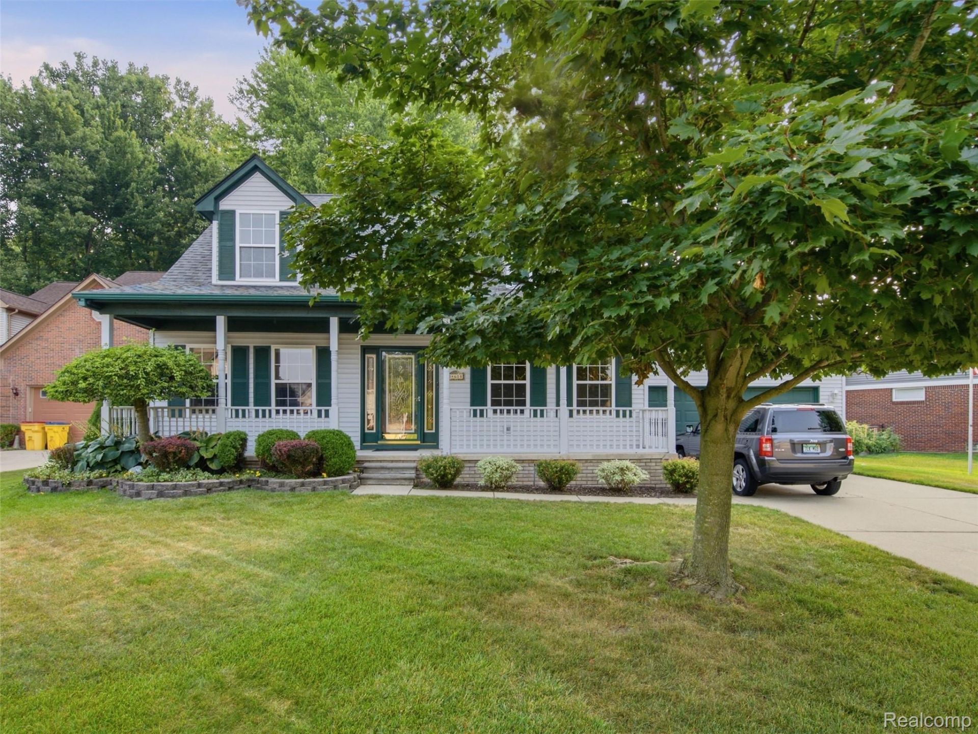 54608 Beacon Cove Circle, New Baltimore, Mi 48047 Main Photo