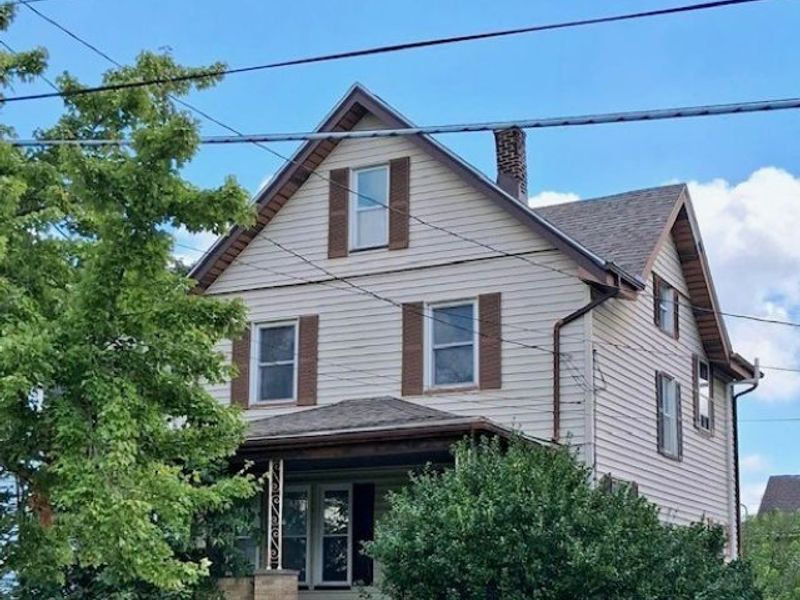 304 Columbus Avenue NW, Canton, OH 44708 Photo 1