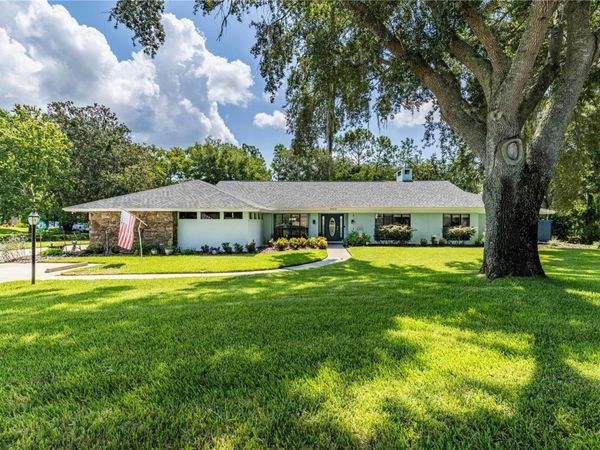 33816 SPRING DRIVE , LEESBURG, FL 34788