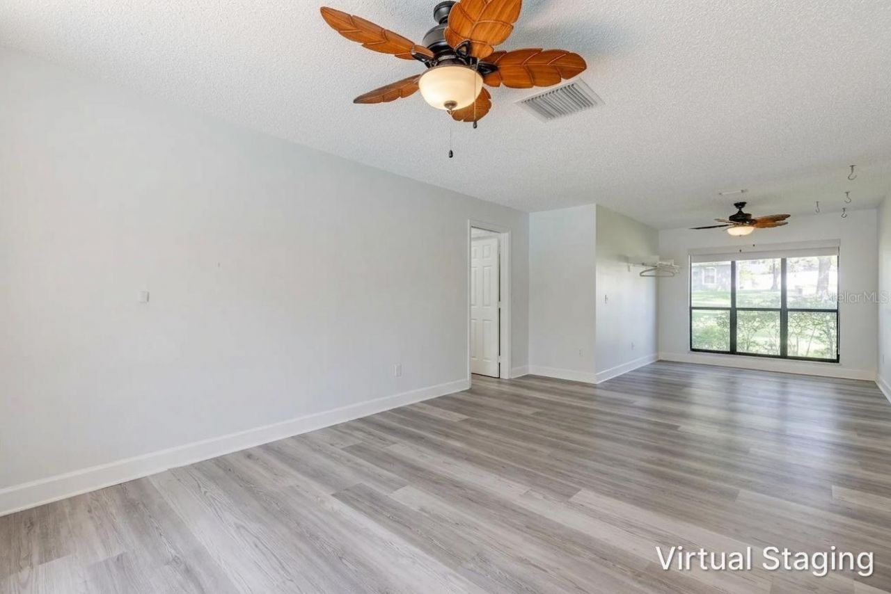 33816 Spring Drive , Leesburg, FL 34788 Photo