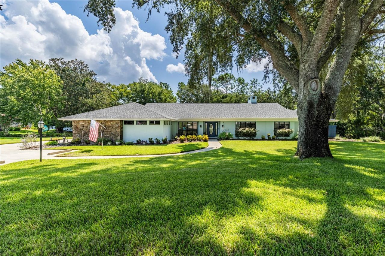 33816 Spring Drive , Leesburg, FL 34788 Photo
