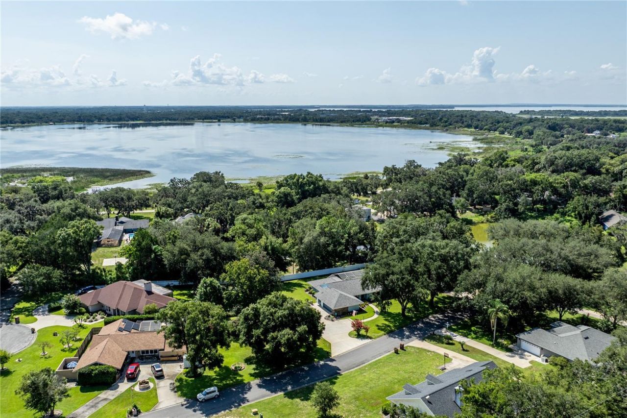 33816 Spring Drive , Leesburg, FL 34788 Photo