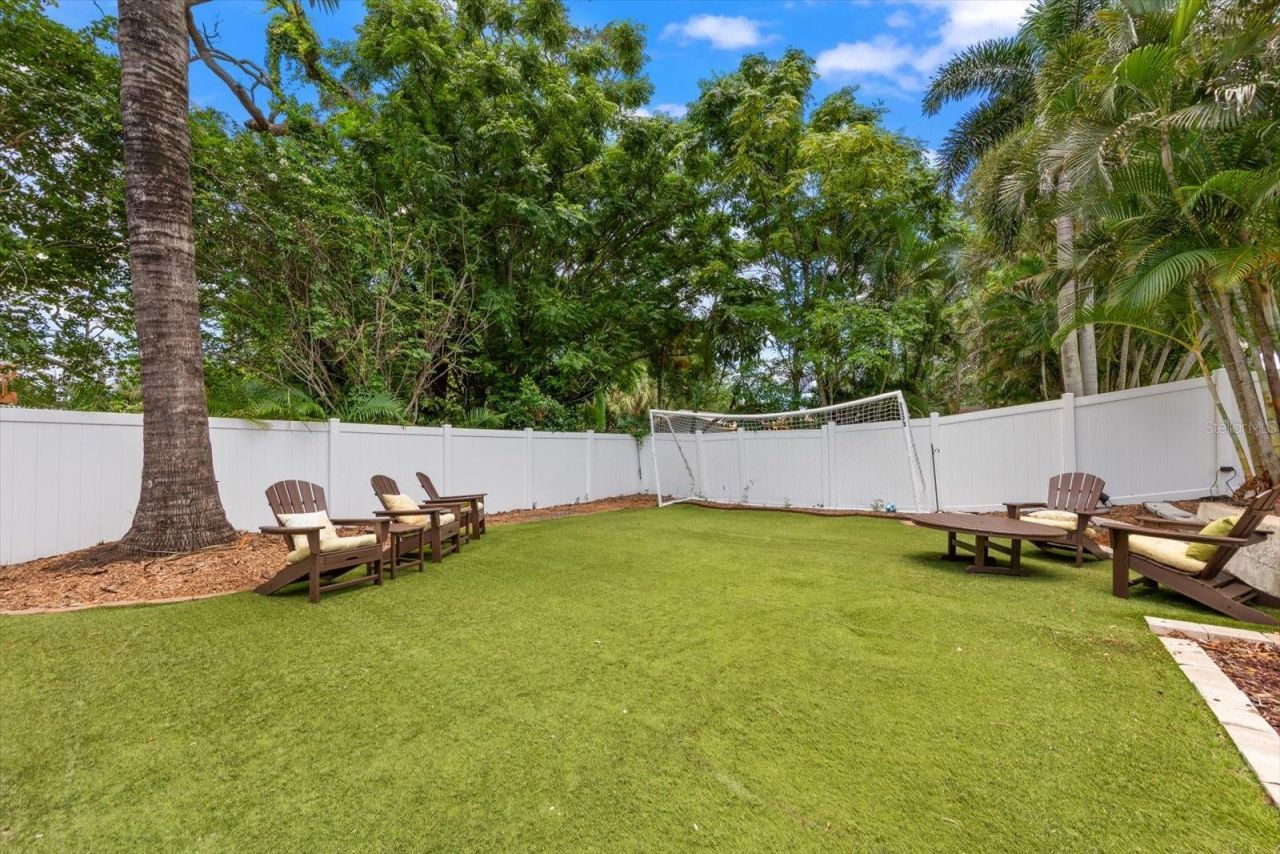 3005 Sunset Drive, Belleair Bluffs, FL 33770 Photo