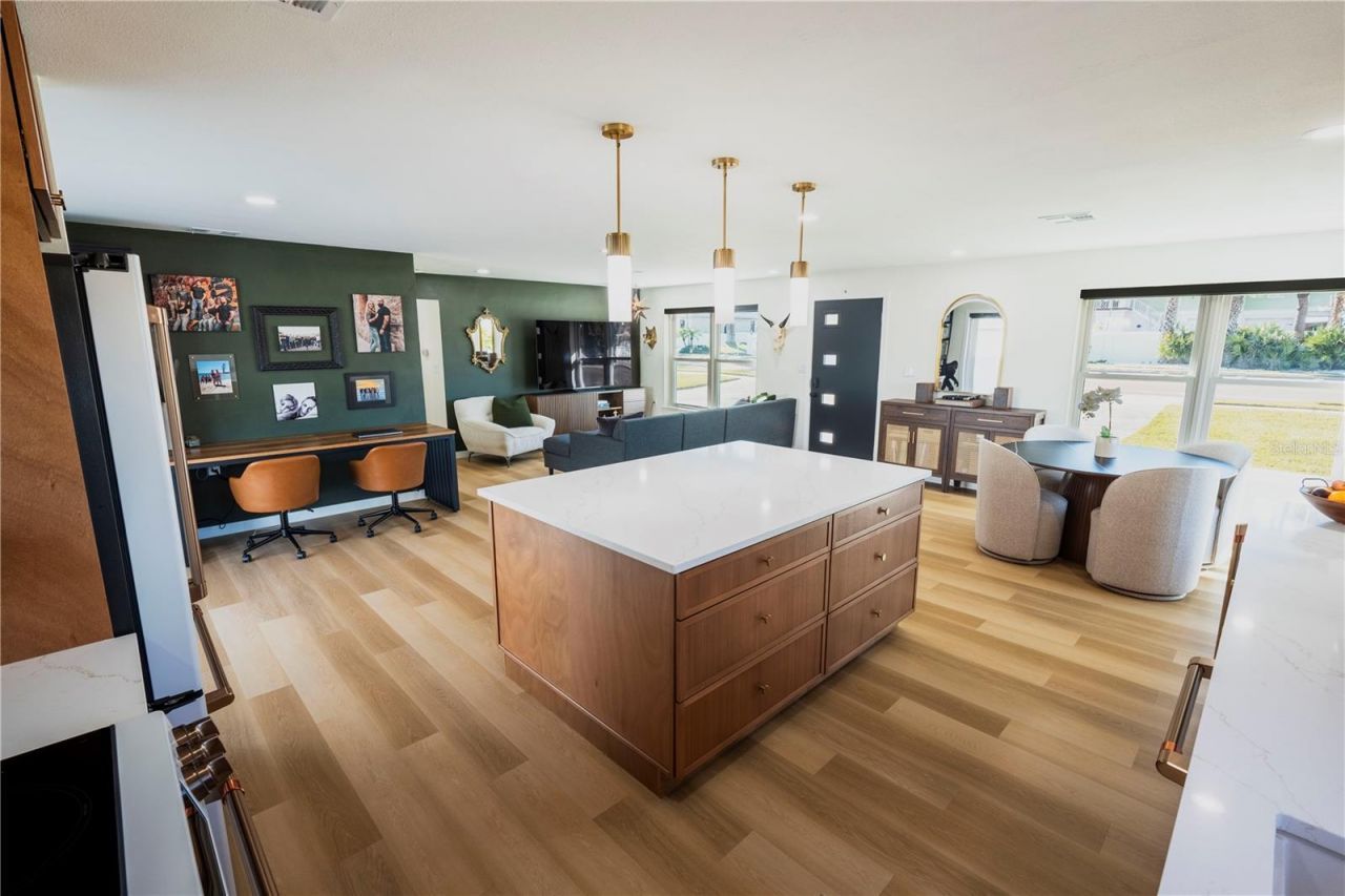 705 Gulf Boulevard , Belleair Beach, FL 33786 Photo
