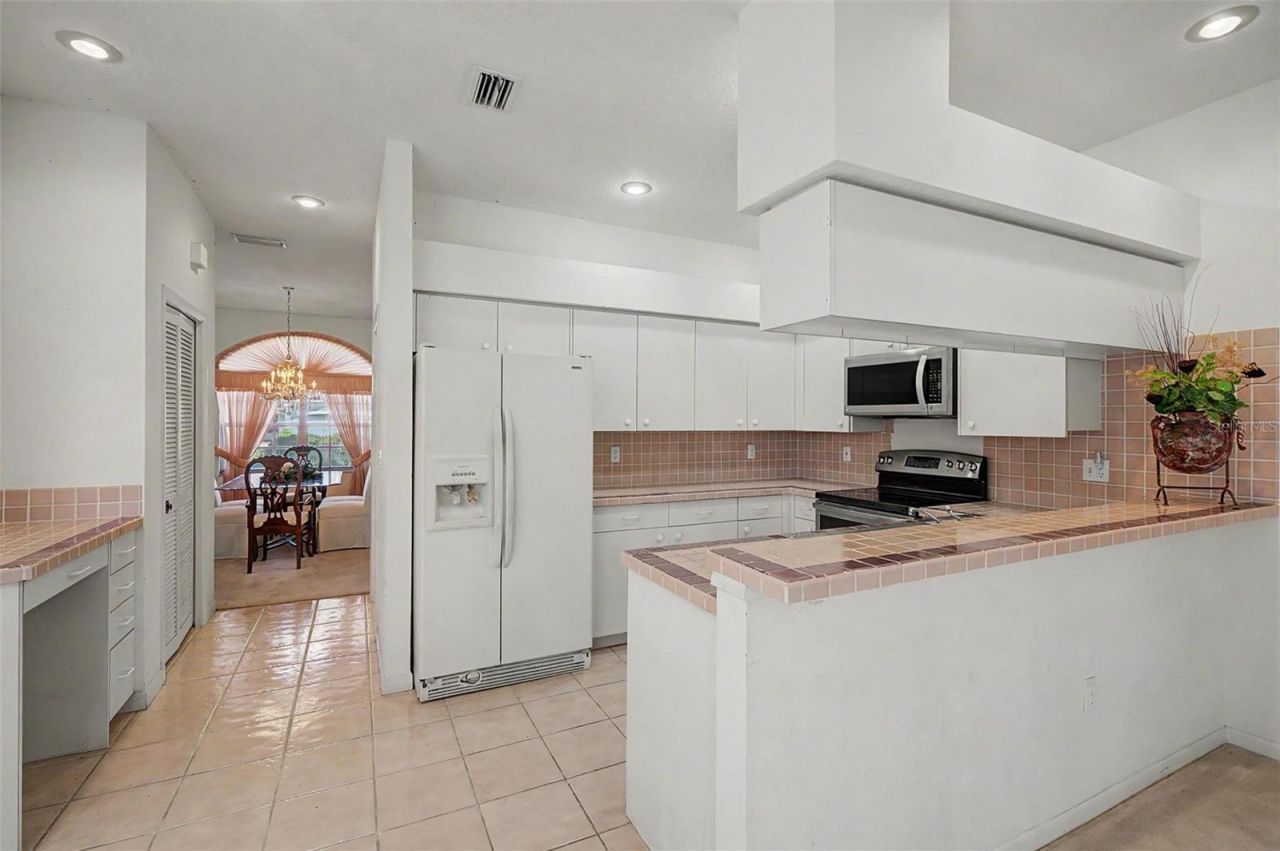2807 Resnik Circle W, Palm Harbor, FL 34683 Photo